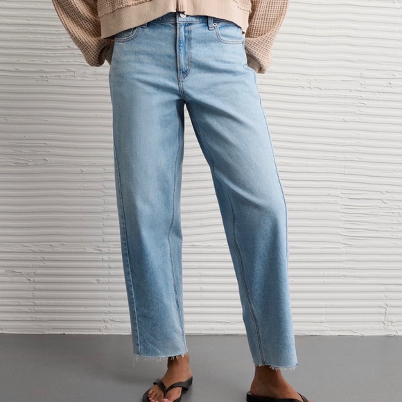 American Eagle Outfitters Denim - AE stretch barrel jeans Sz 8 short